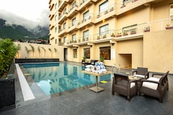 Ramada by Wyndham Katra Station Road, Katra